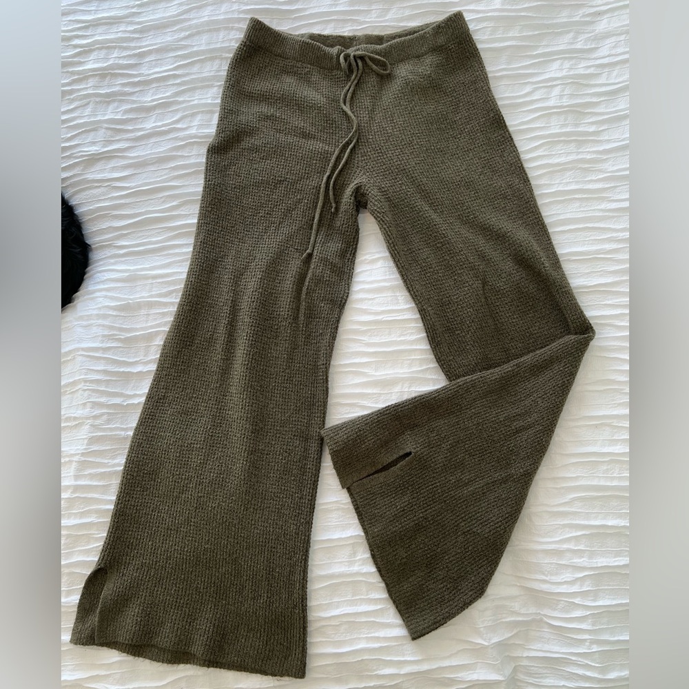 Aerie knit flare lounge pants, olive green, size medium